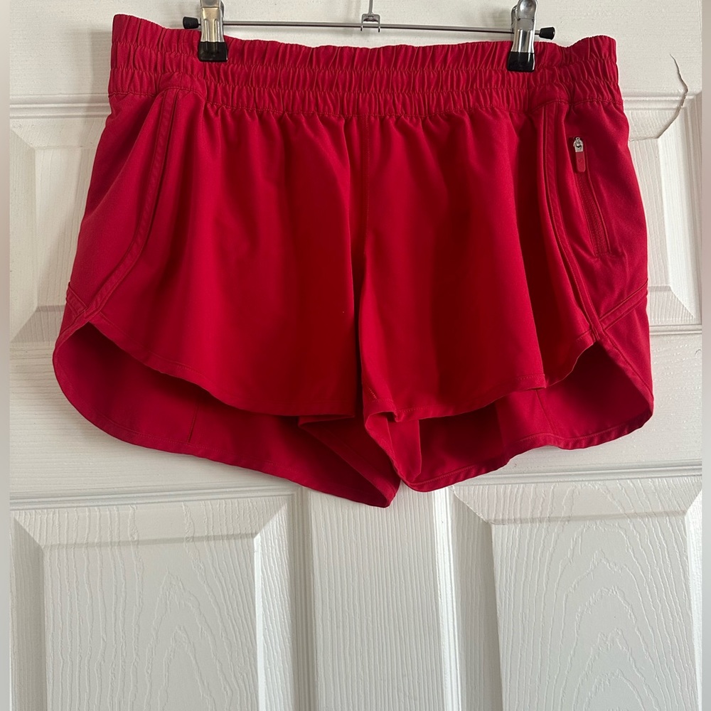Women’s Hotty Hot High-Rise Lined Short 2.5. Great condition. Red, size 10.